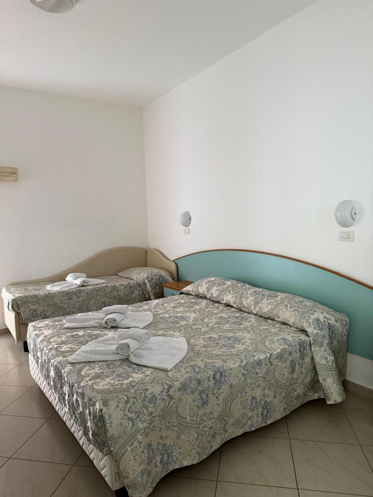 Hotel Spiaggia Villa Paola 벨레지아아지마리나 외부 사진